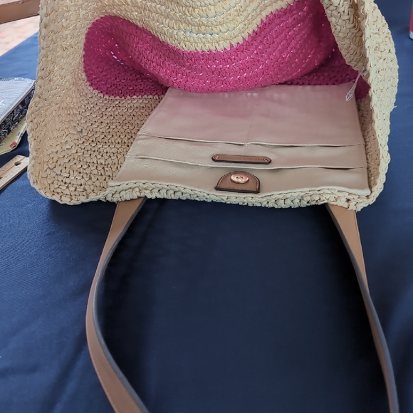 Two-Tone Straw Tote Bag - Pink and Tan - Picture 13 of 15
